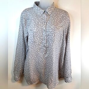 Ann Taylor Loft Womens Blouse Medium Long Sleeve Collar Grey Heart Print